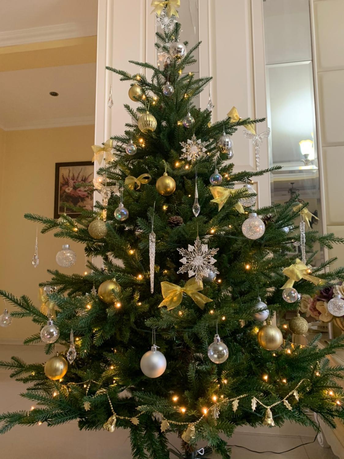 Akryldekorationer i isdesign – gnistrande julgranshängen